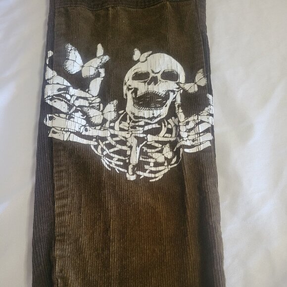 Boohoo Man 2 Tone Brown ' Skull Leg Print ' Corduroy Jeans (32) - Picture 7 of 11